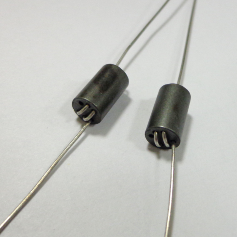 Ферритовый :фильтр  d=5,0мм, L=12мм, 3А (WBC3/R-3S4)