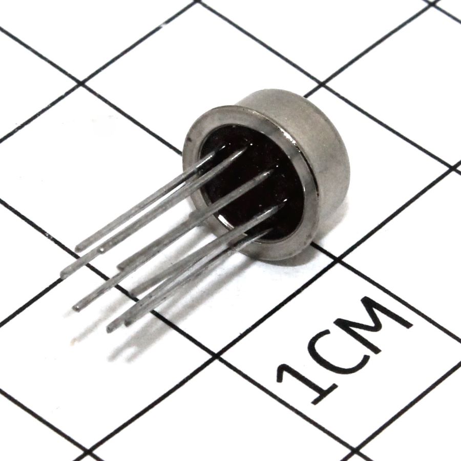 К140УД1701А ник.   95г