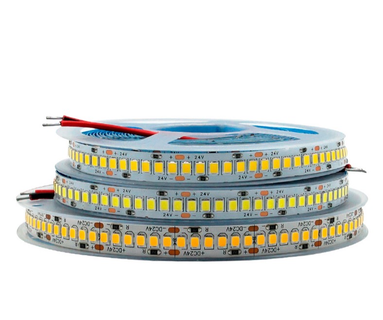 лента  открытая SMD2835 (240LED/м) 12VDC БЕЛЫЙ ХОЛОДНЫЙ, 19 Ватт/метр (CFS2835W)