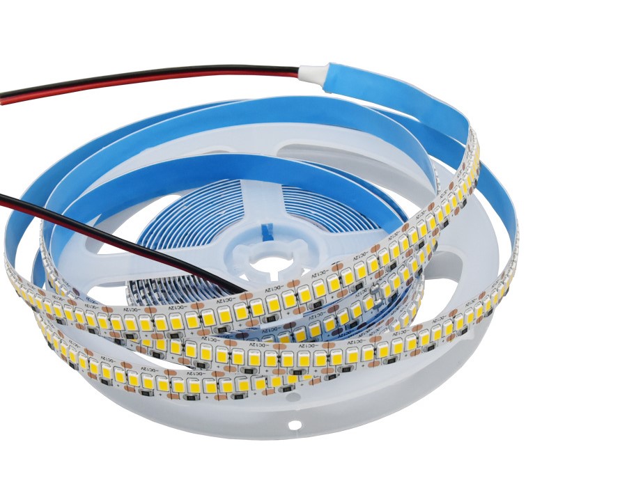 лента  открытая 5м. катушка SMD2835 (240LED/м) 12VDC БЕЛЫЙ НЕЙТРАЛЬНЫЙ, 19 Ватт/метр (CFS2835NW)