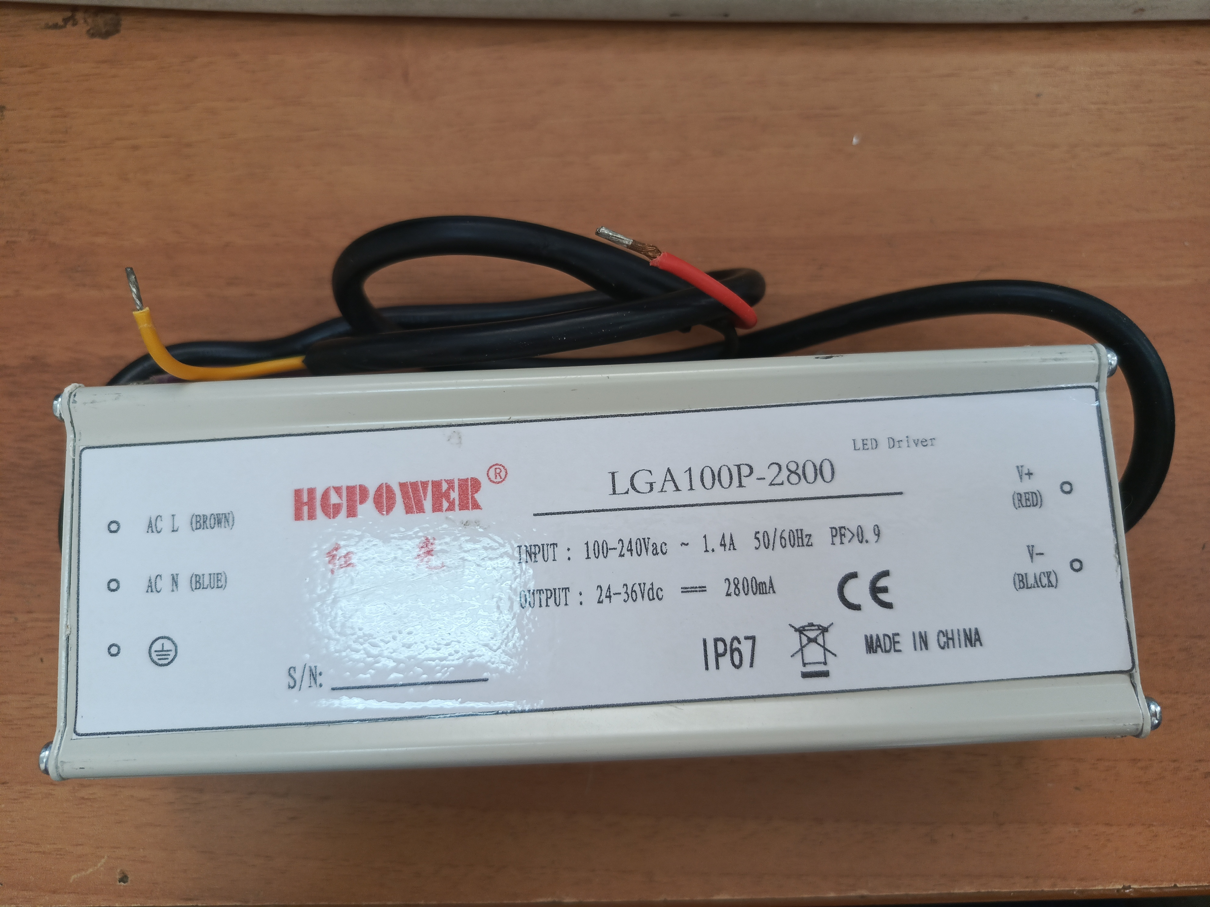 AC/DC-драйвер для LED 2800мА 100W 100…240->24…36V IP67 (LGA100P-2800) AC/DC- LED 2800 100W 100240->2436V IP67 (LGA100P-2800)