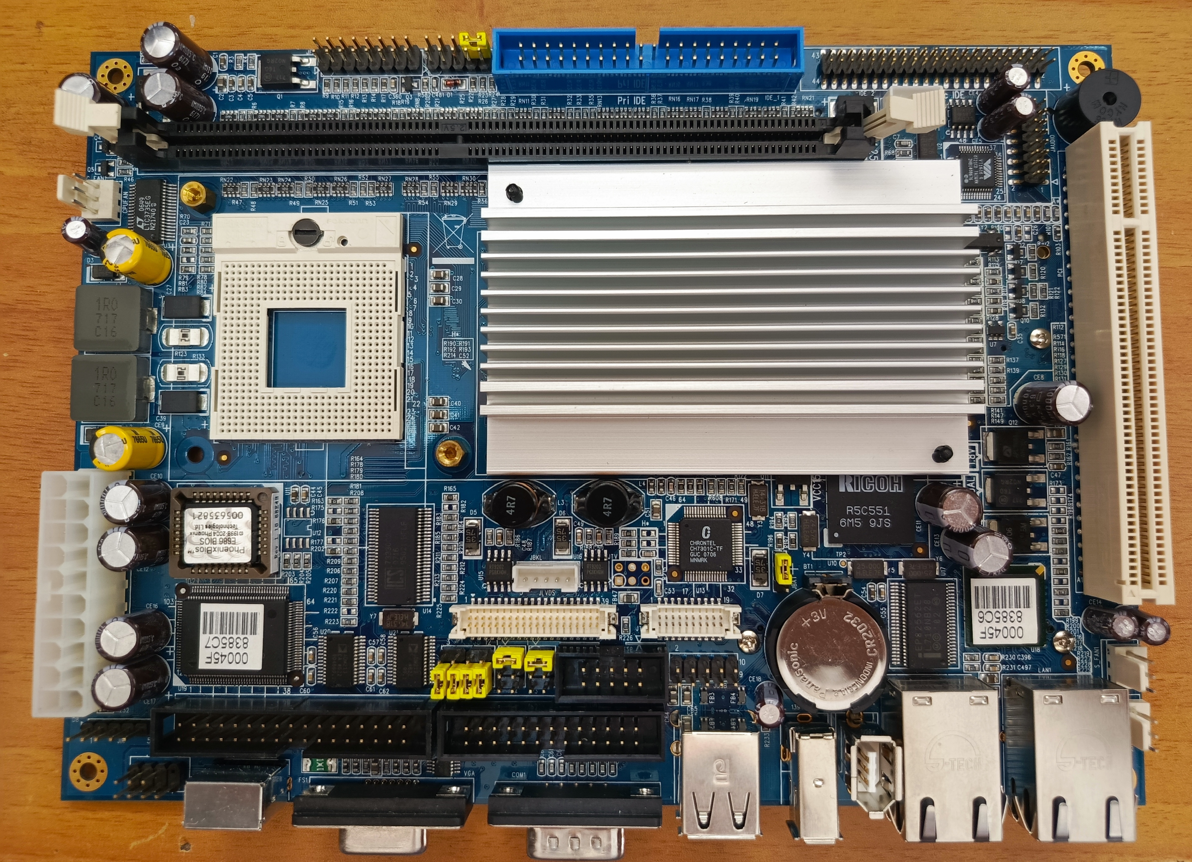 ����������� ����� ������������� �� ECM-5716 ��� ���������� 600 ��� Intel Pentium M, ����� mPGA479M (ECM-5716)