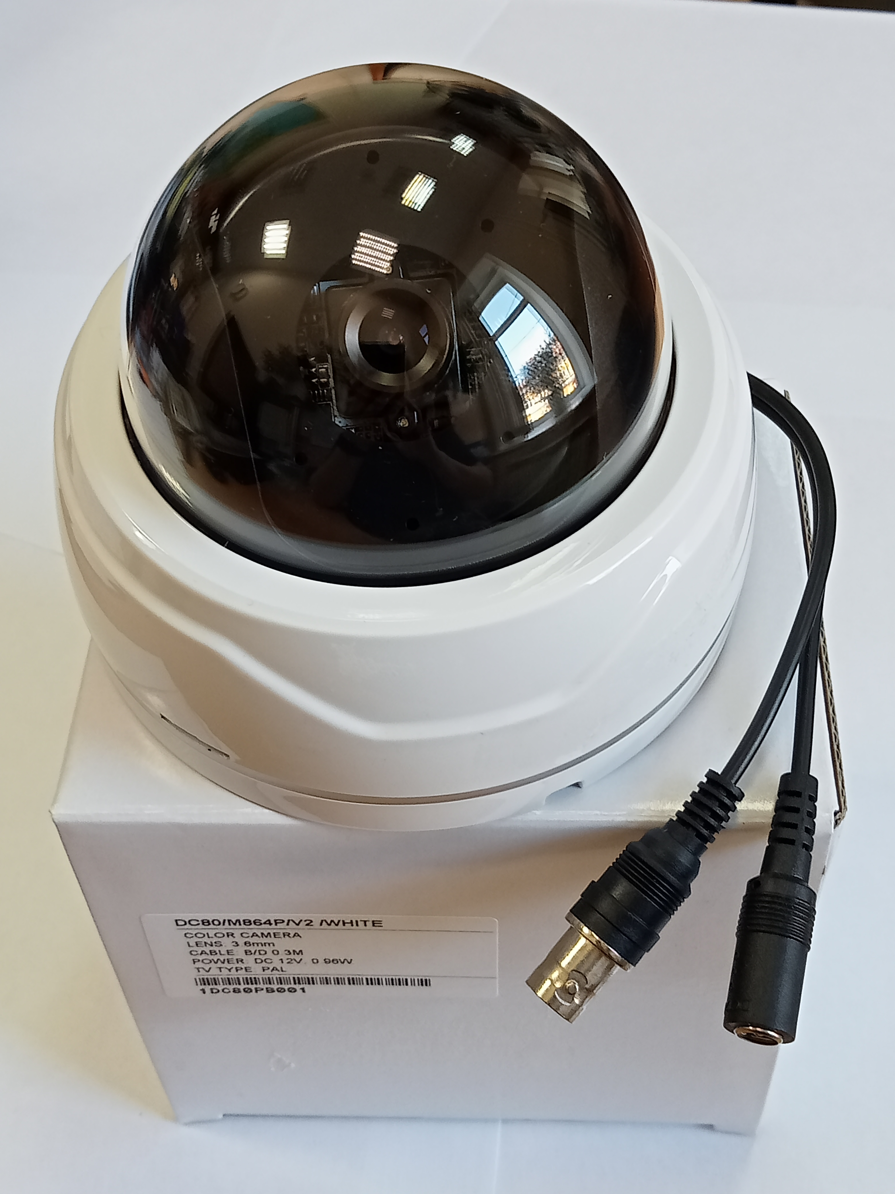 Цветная купольная видеокамера с выходом видеосигнала PAL, разъем BNC-F (SK-DC80/M864P)
