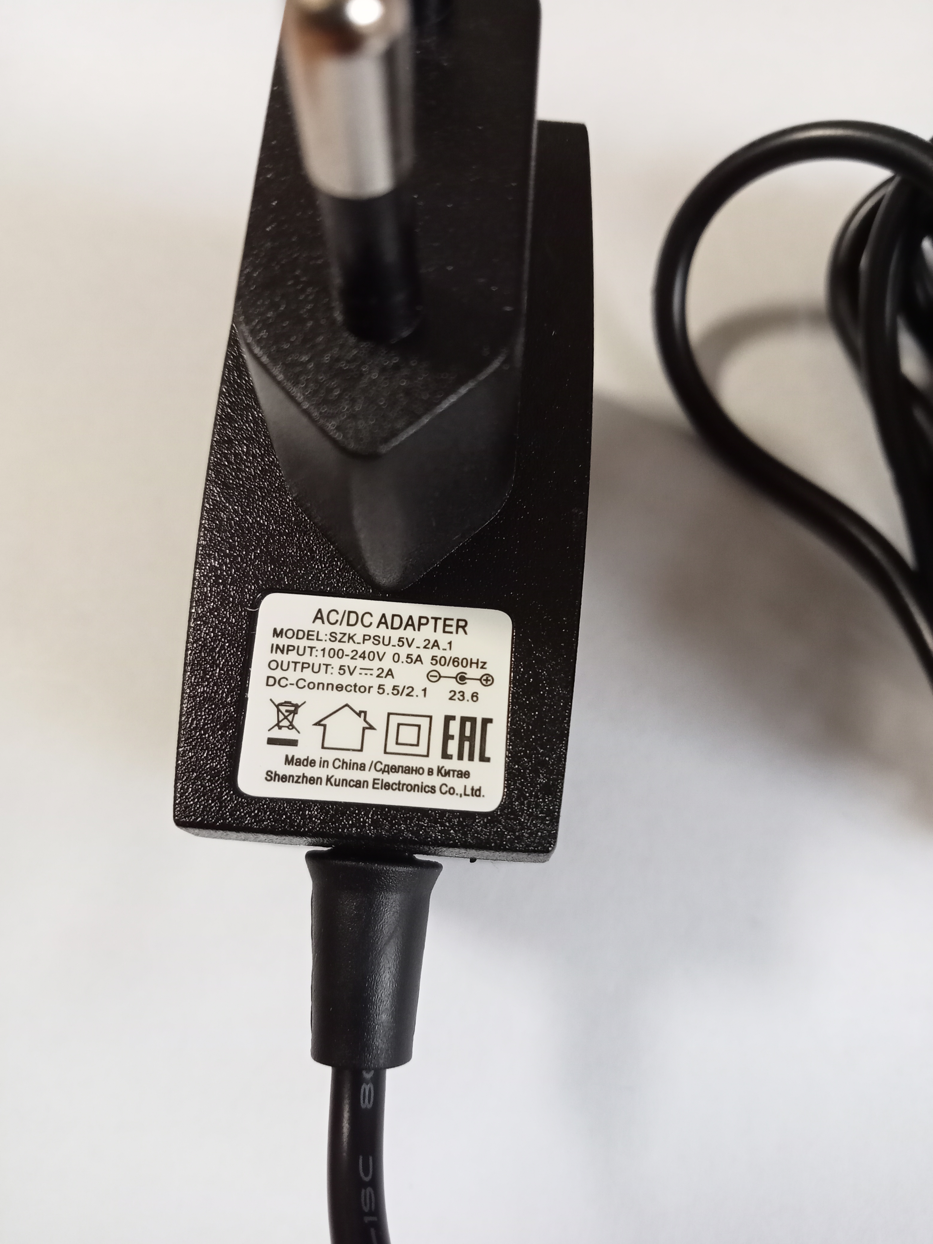 AC/DC  10W 220-> 5V/2  (SZK-PSU-5V-2A-1),  2,15,5